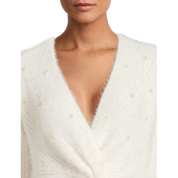 New Women's Ivory White Twist Front Sweater with Faux Pearl - Picture 5 of 7